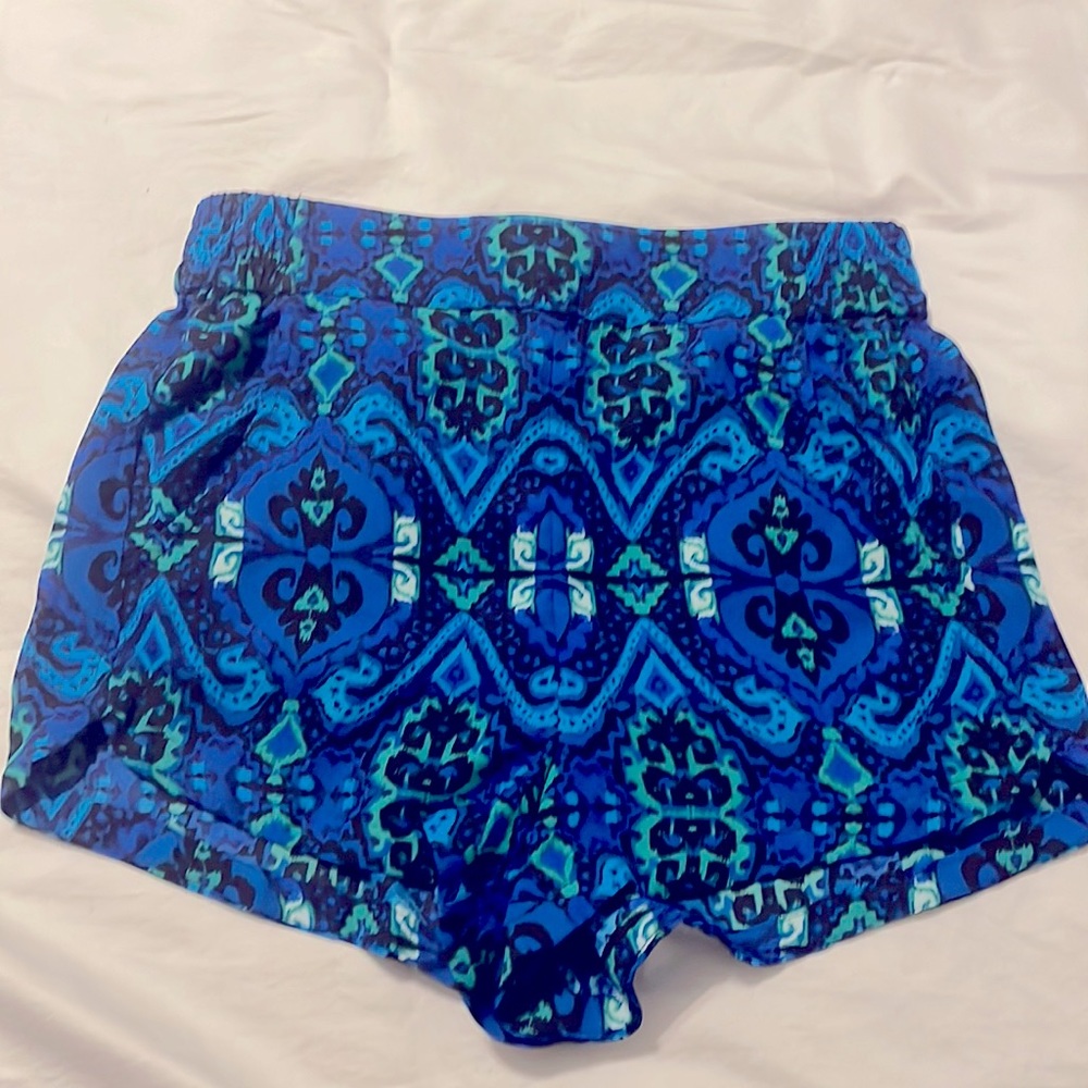 Express - Blue & Green patterned soft shorts with stretch waist - XS